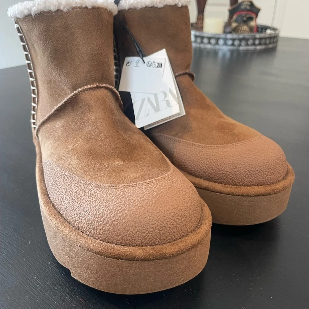 Zara NWT Woman’s Brown Suede Boots with Fleece Lining Size EU 42/US 11